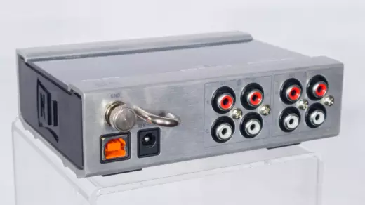 Traktor Scratch A6 2